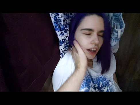 ❤️ Leidsin oma õe kapist ja aitasin tal cumida Porno at porn et.fuckmymac.ru ❌